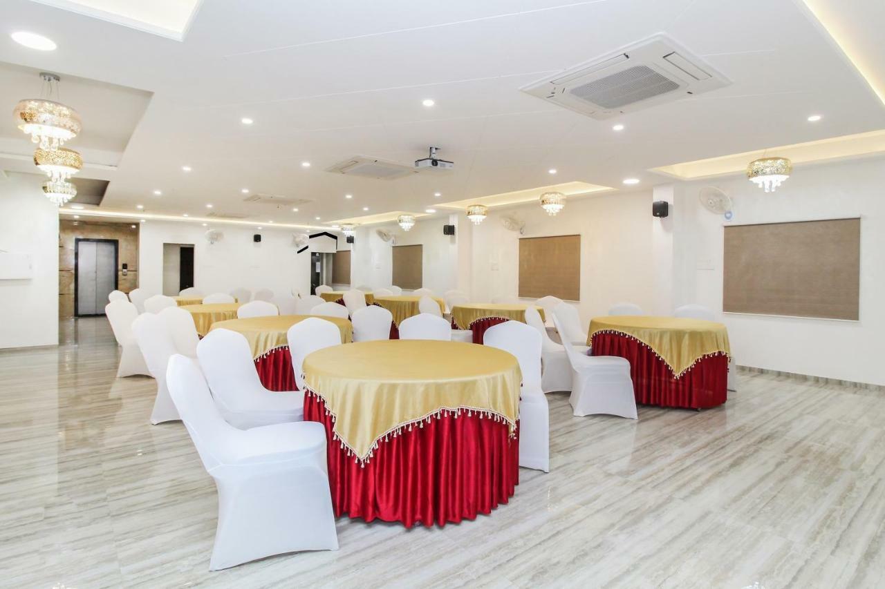 Capital O 40833 Maharaja Hotel & Restaurant 카시푸르 외부 사진